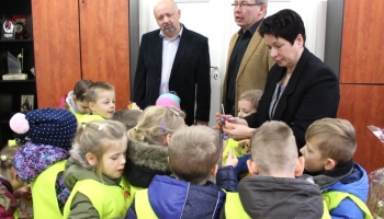 dzieci z wizytą w ratuszu