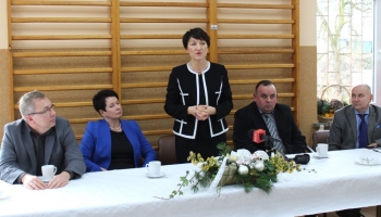 włodarze miasta z panią marszałek podczas otwarcia