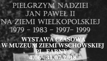 plakat informacyjny ze zdjęciem pielrzymki