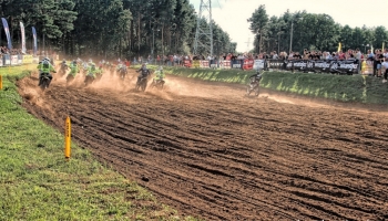 wyścigi motocrossowe na torze