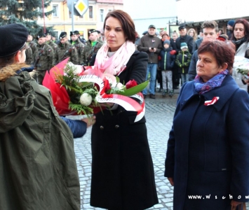 złożenie kwiatów przez radnych